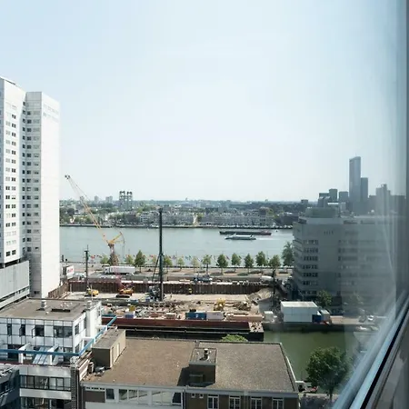 Skyline Apartment